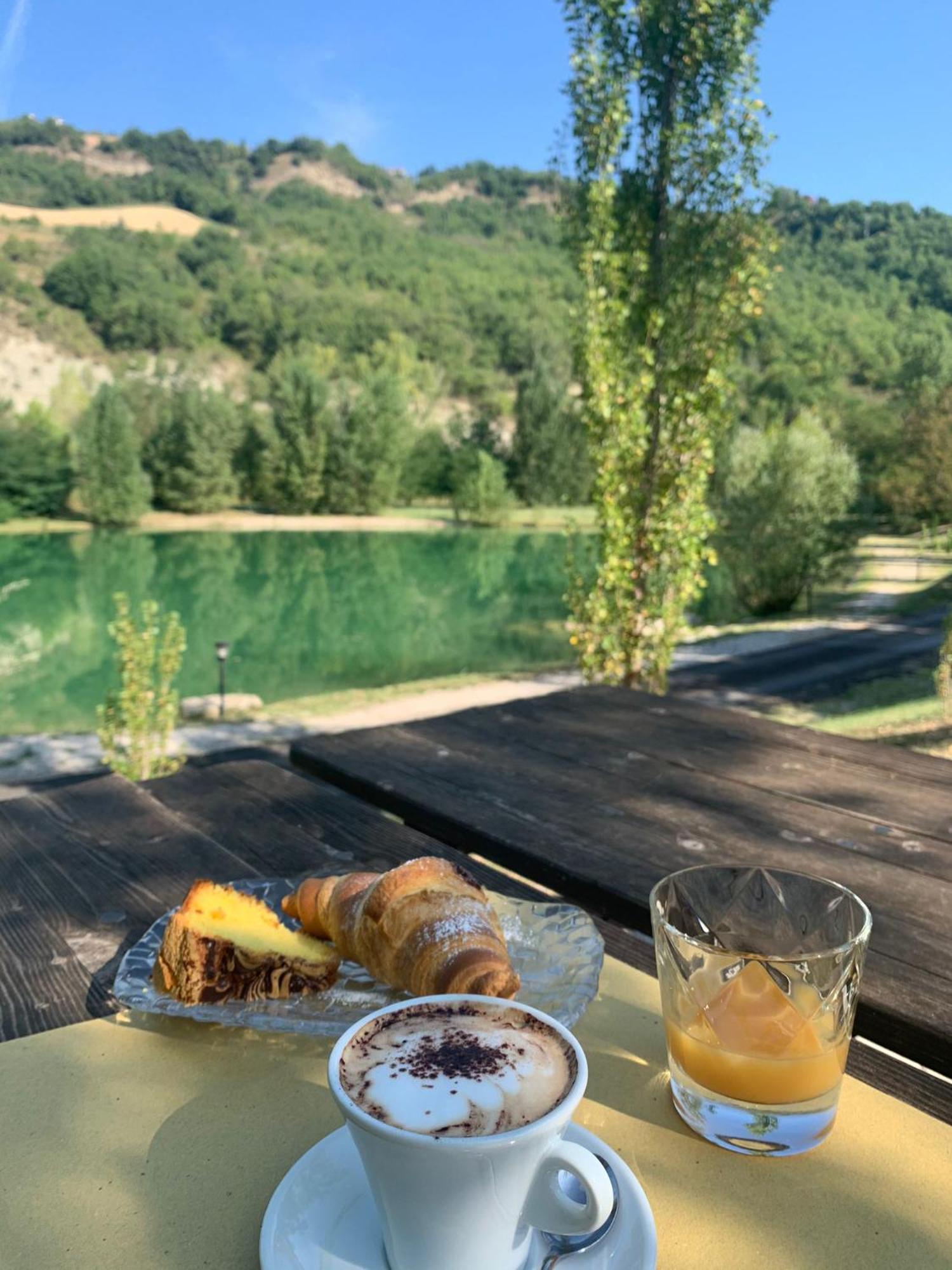 Bed and Breakfast L'Anfora Country Club Basciano Exterior foto